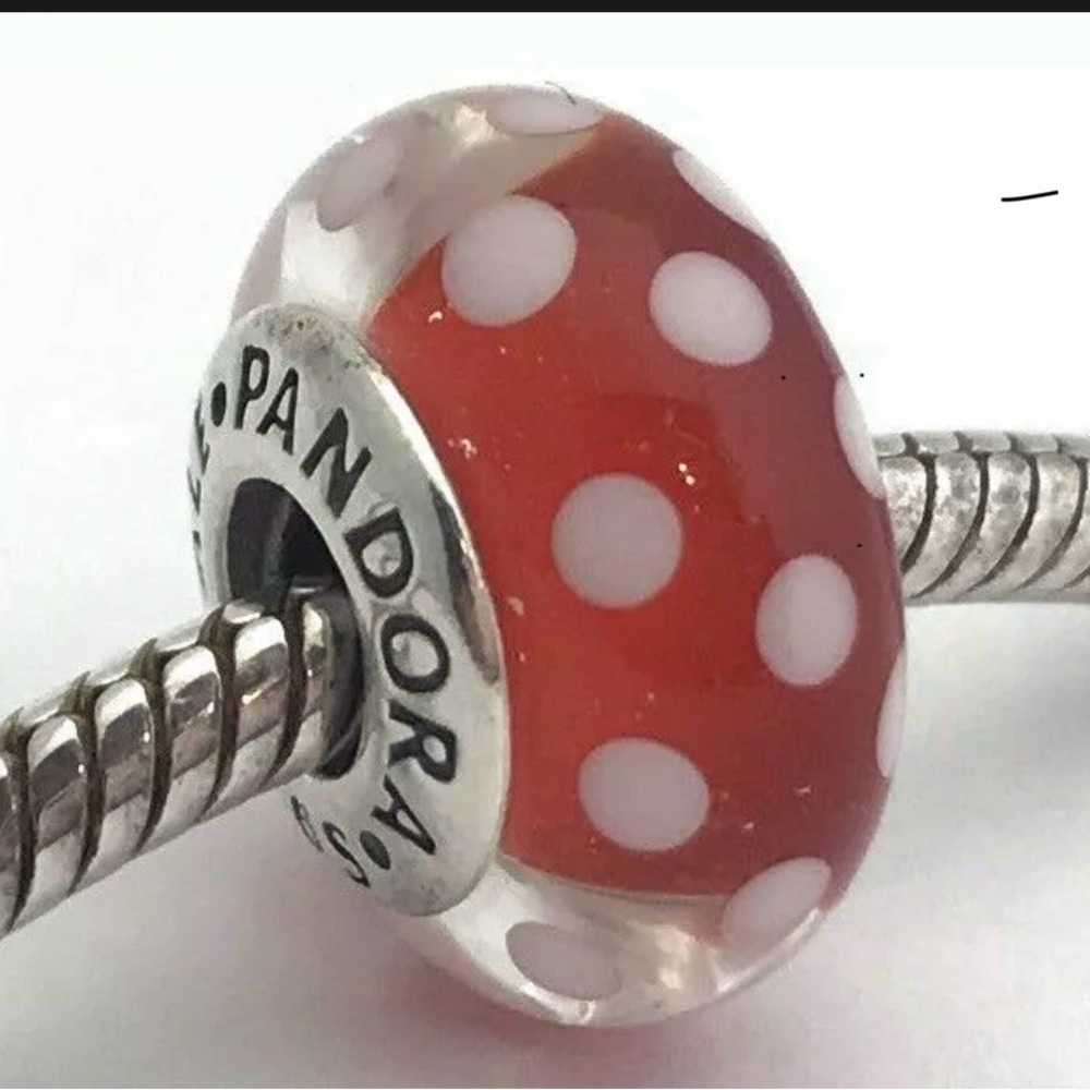 Pandora Signature Minnie bead